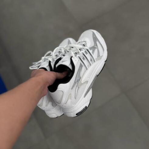 Кроссовки мужские Adidas Temper Run 2.0 IH0402